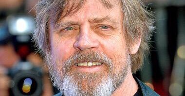 RT @DepressedDarth: Mark Hamill is now the same ag…